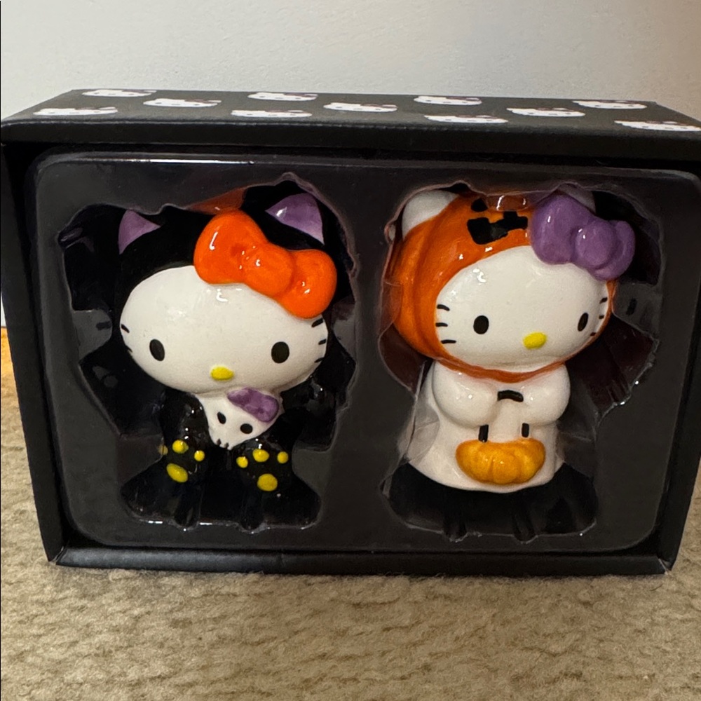 Hello Kitty Halloween Salt and Pepper Shakers - Black, Orange, Purple
